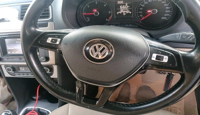 2016 Volkswagen Polo HIGHLINE1.5L, Diesel, Manual, 83,714 km, interior