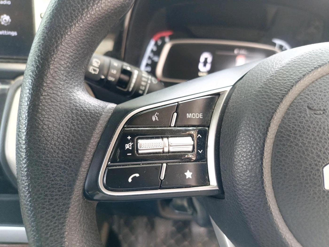 2025 KIA SONET HTK (O) 1.2 Petrol MT, Petrol, Manual, 9,741 km, interior