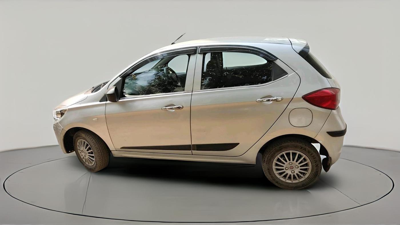 2018 Tata Tiago XE PETROL, Petrol, Manual, 78,200 km, exterior