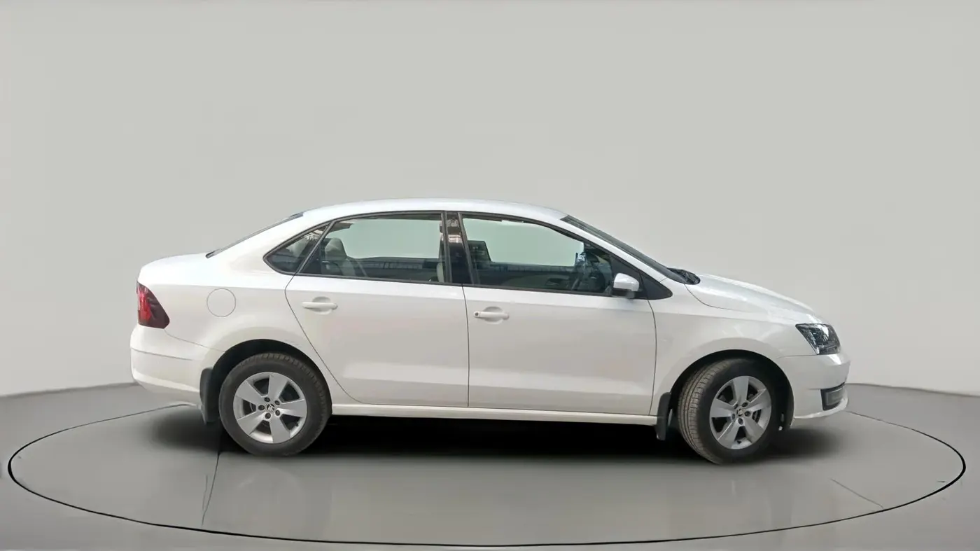 2021 Skoda Rapid 1.0 AMBITION TSI MT, Petrol, Manual, 61,706 km, exterior