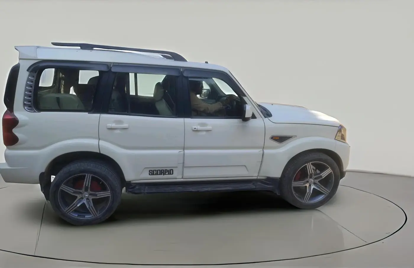 2017 Mahindra Scorpio S10 2WD INTELLI-HYBRID, Diesel, Manual, 94,521 km, exterior