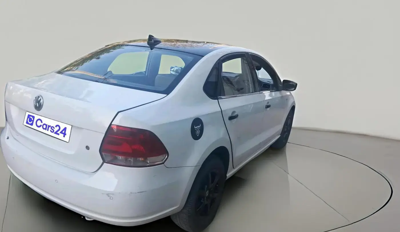 2013 Volkswagen Vento HIGHLINE DIESEL 1.6, Diesel, Manual, 1,25,966 km, exterior