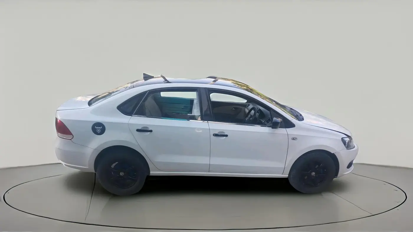 2013 Volkswagen Vento HIGHLINE DIESEL 1.6, Diesel, Manual, 1,25,966 km, exterior