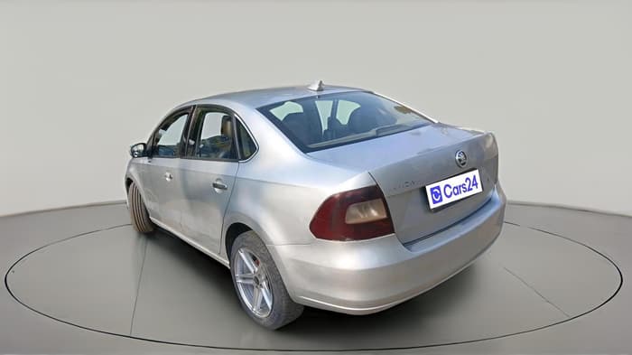 2013 Skoda Rapid ELEGANCE 1.6 TDI CR MT, Diesel, Manual, 1,77,672 km, exterior