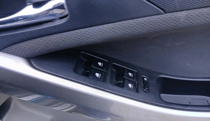 2017 Tata NEXON XZ PLUS PETROL, Petrol, Manual, 81,729 km, interior