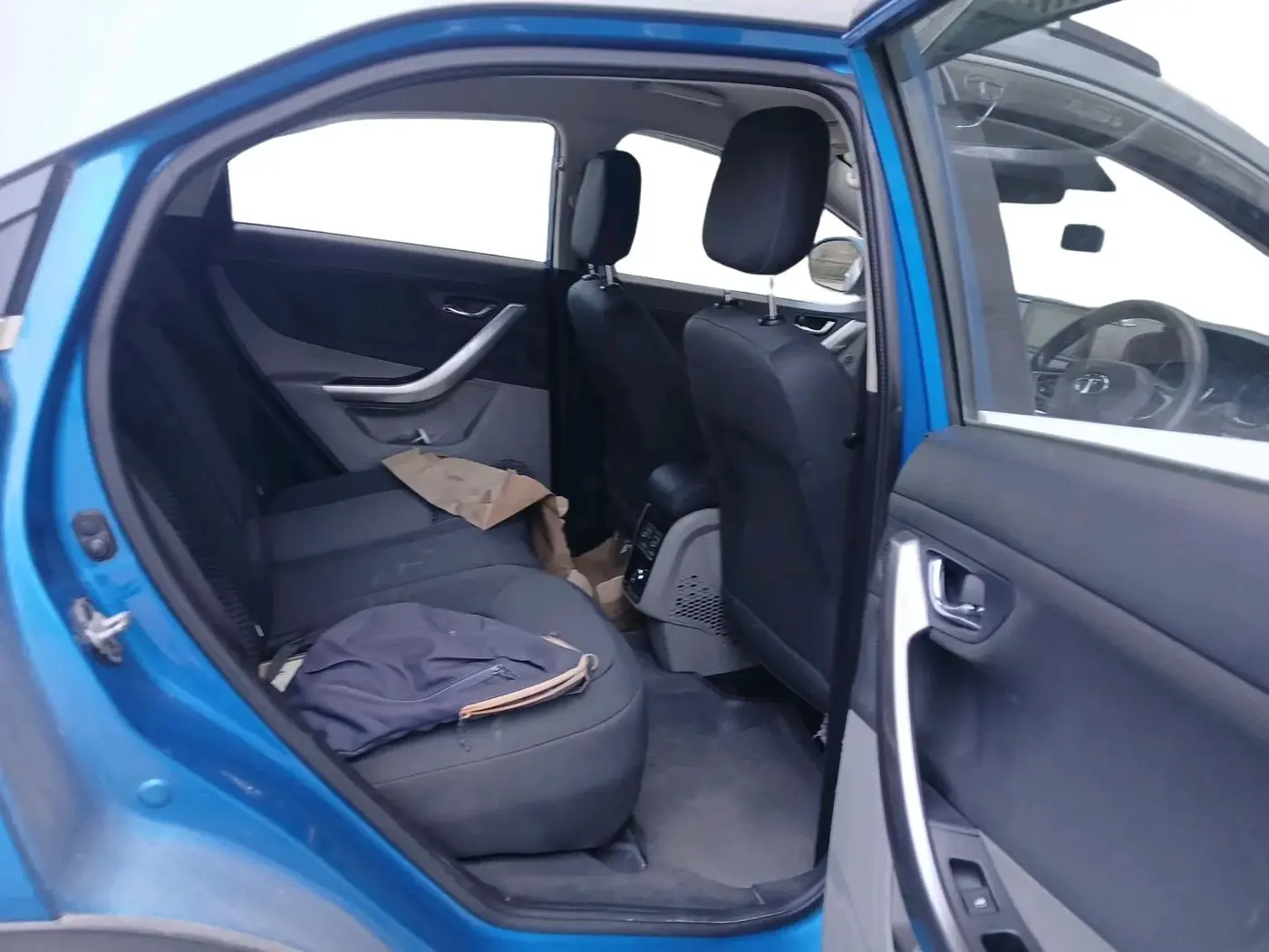 2017 Tata NEXON XZ PLUS PETROL, Petrol, Manual, 81,729 km, interior