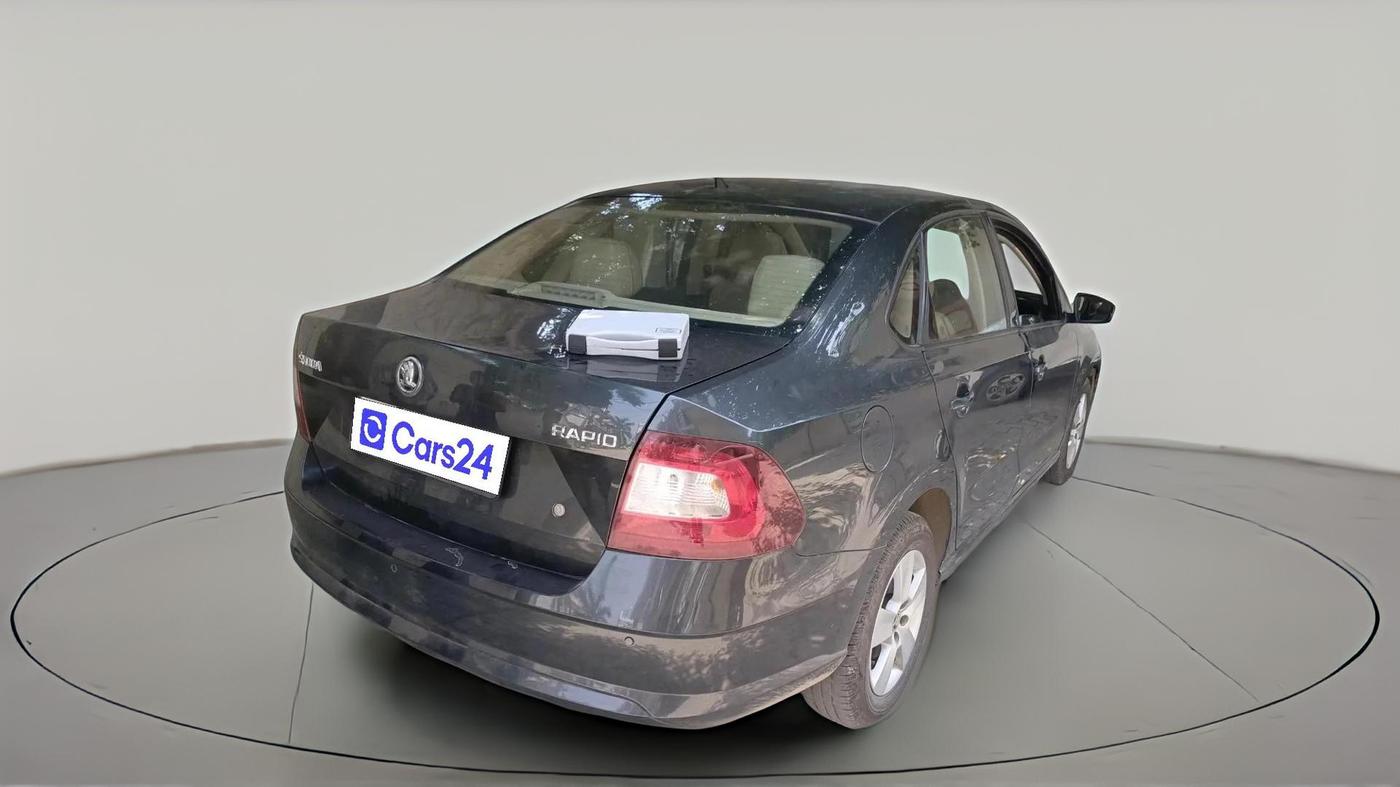 2021 Skoda Rapid ACTIVE 1.0 TSI, Petrol, Manual, 2,00,712 km, exterior