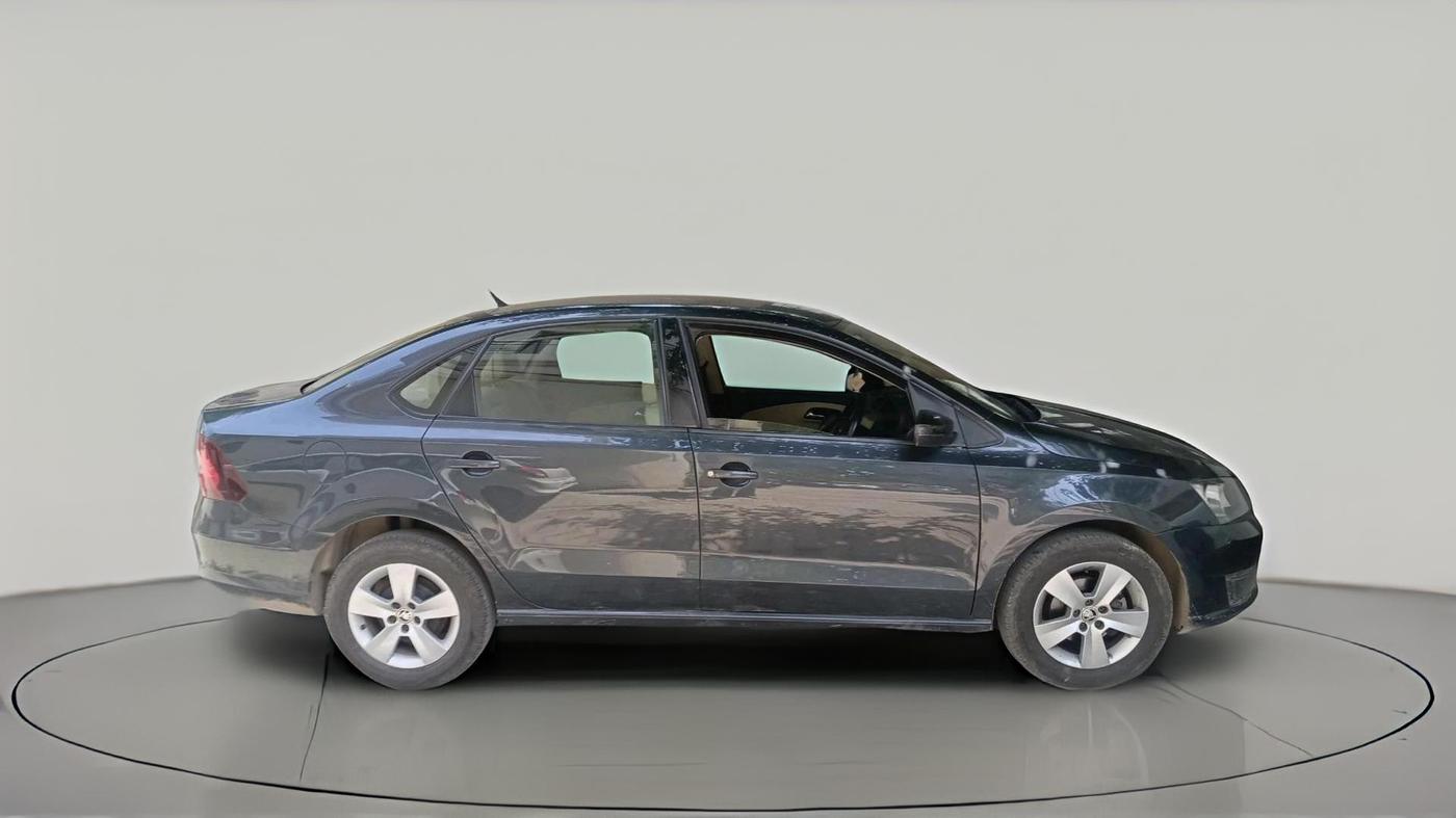 2021 Skoda Rapid ACTIVE 1.0 TSI, Petrol, Manual, 2,00,712 km, exterior