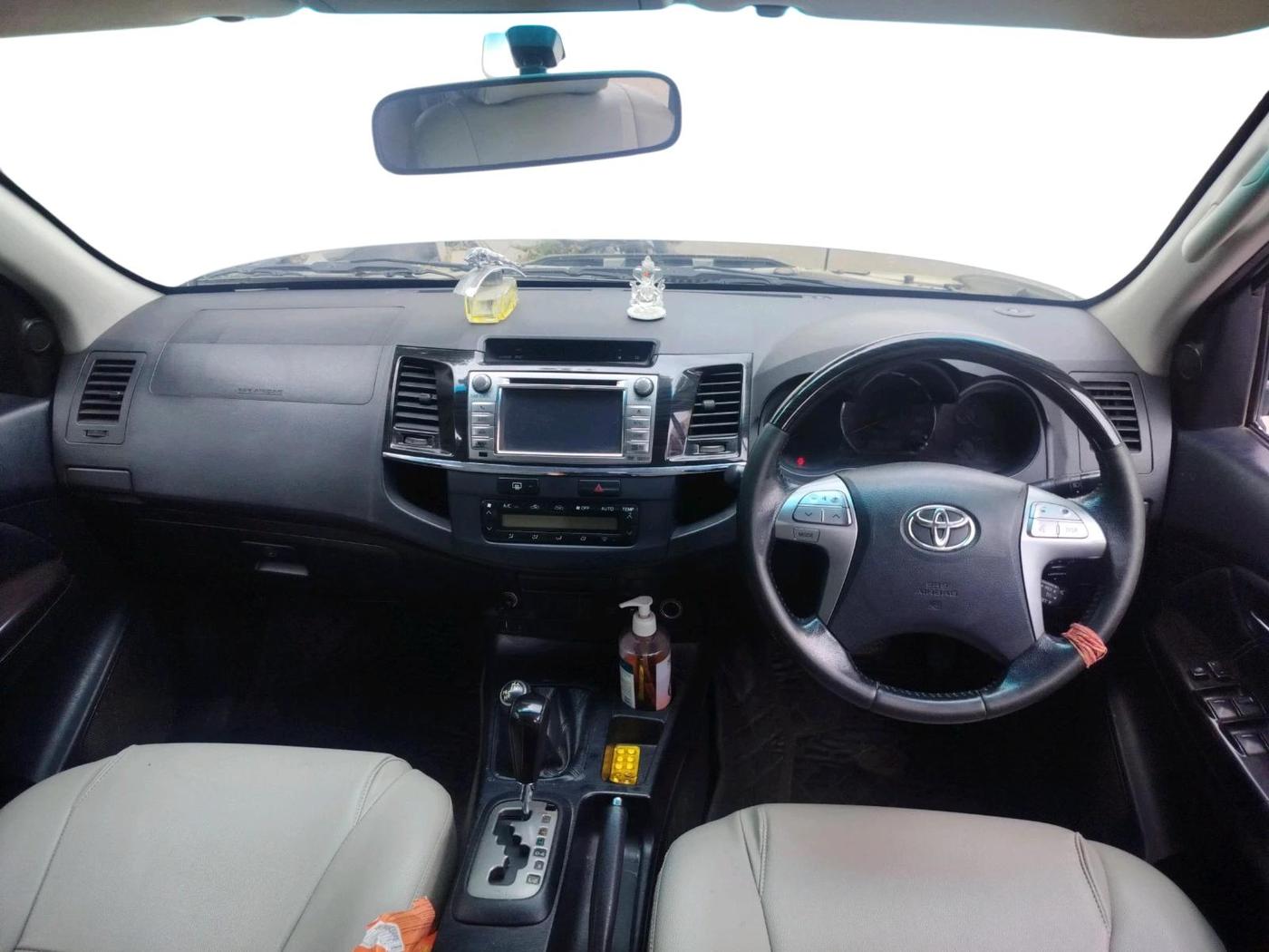 2015 Toyota Fortuner 3.0 4X4 AT, Diesel, Automatic, 1,22,416 km, interior