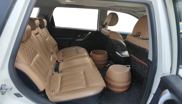 2021 Mahindra XUV500 W11, Diesel, Manual, 47,420 km, interior