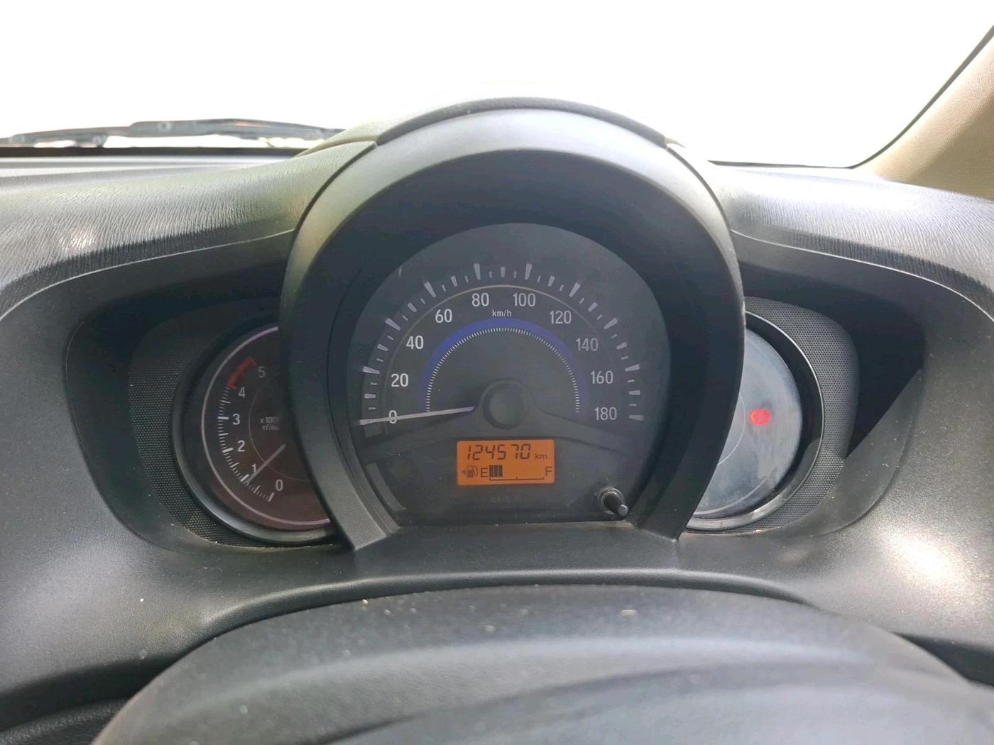 2015 Honda Amaze 1.5L I-DTEC E, Diesel, Manual, 1,24,570 km, interior