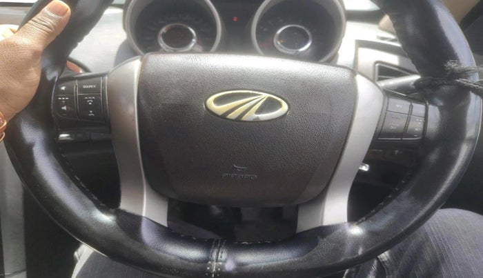 2012 Mahindra XUV500 W8, Diesel, Manual, 1,17,543 km, interior