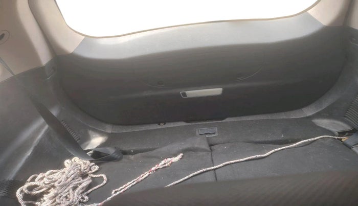 2012 Mahindra XUV500 W8, Diesel, Manual, 1,17,543 km, interior