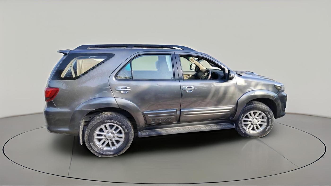 2012 Toyota Fortuner 3.0 4X2 MT, Diesel, Manual, 2,22,289 km, exterior