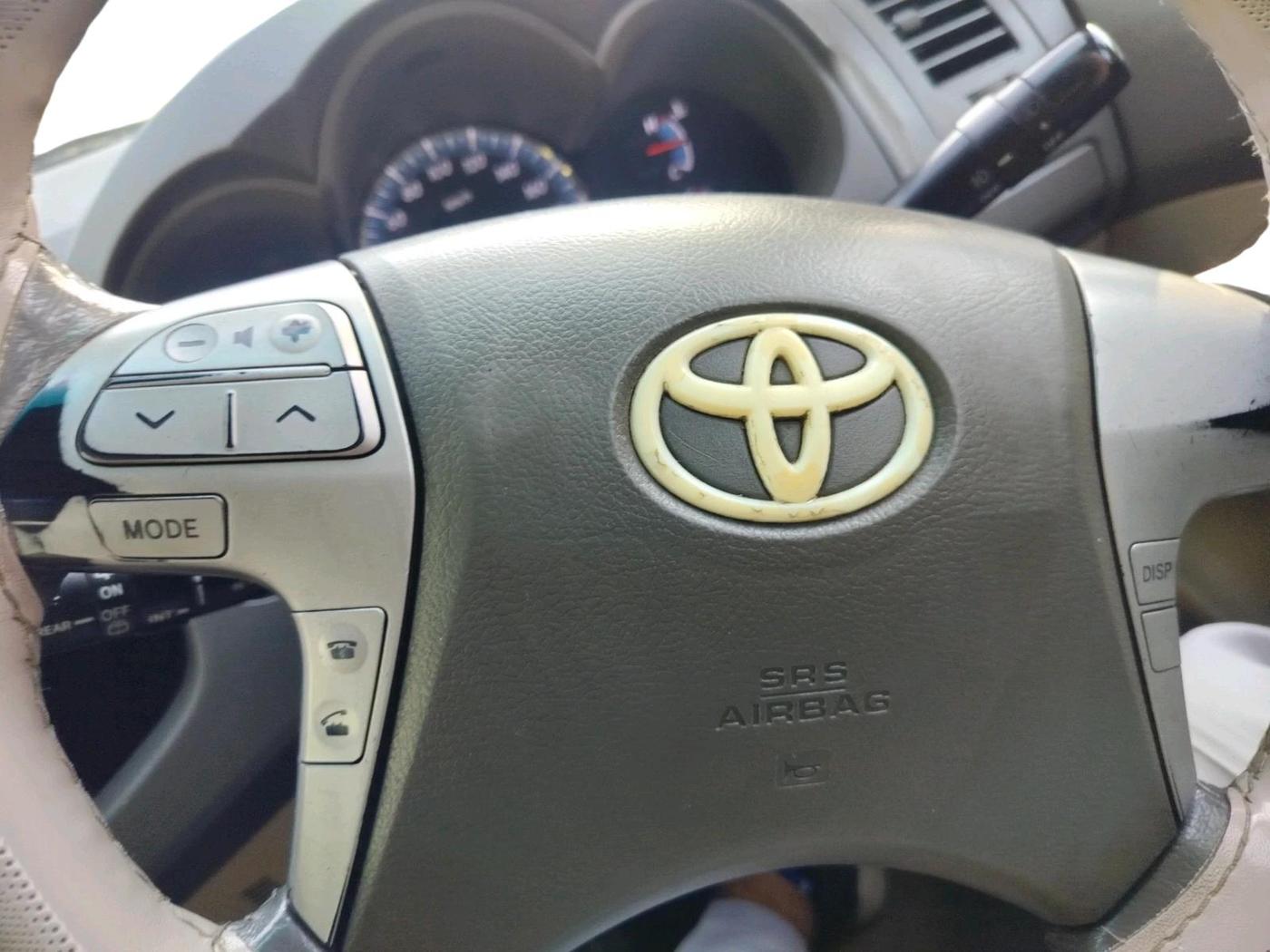 2012 Toyota Fortuner 3.0 4X2 MT, Diesel, Manual, 2,22,289 km, interior