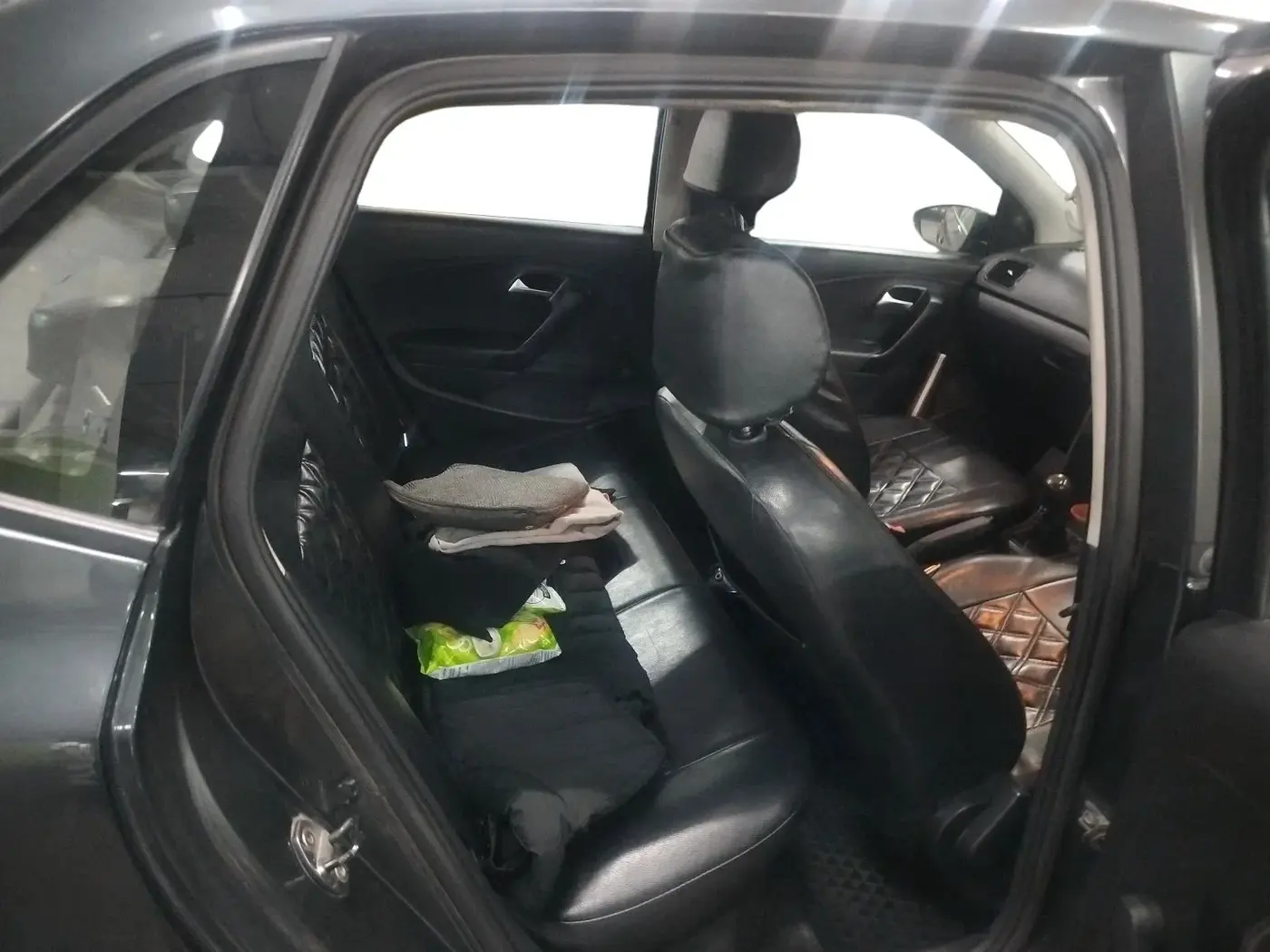 2016 Volkswagen Ameo TRENDLINE 1.2L, Petrol, Manual, 88,452 km, interior