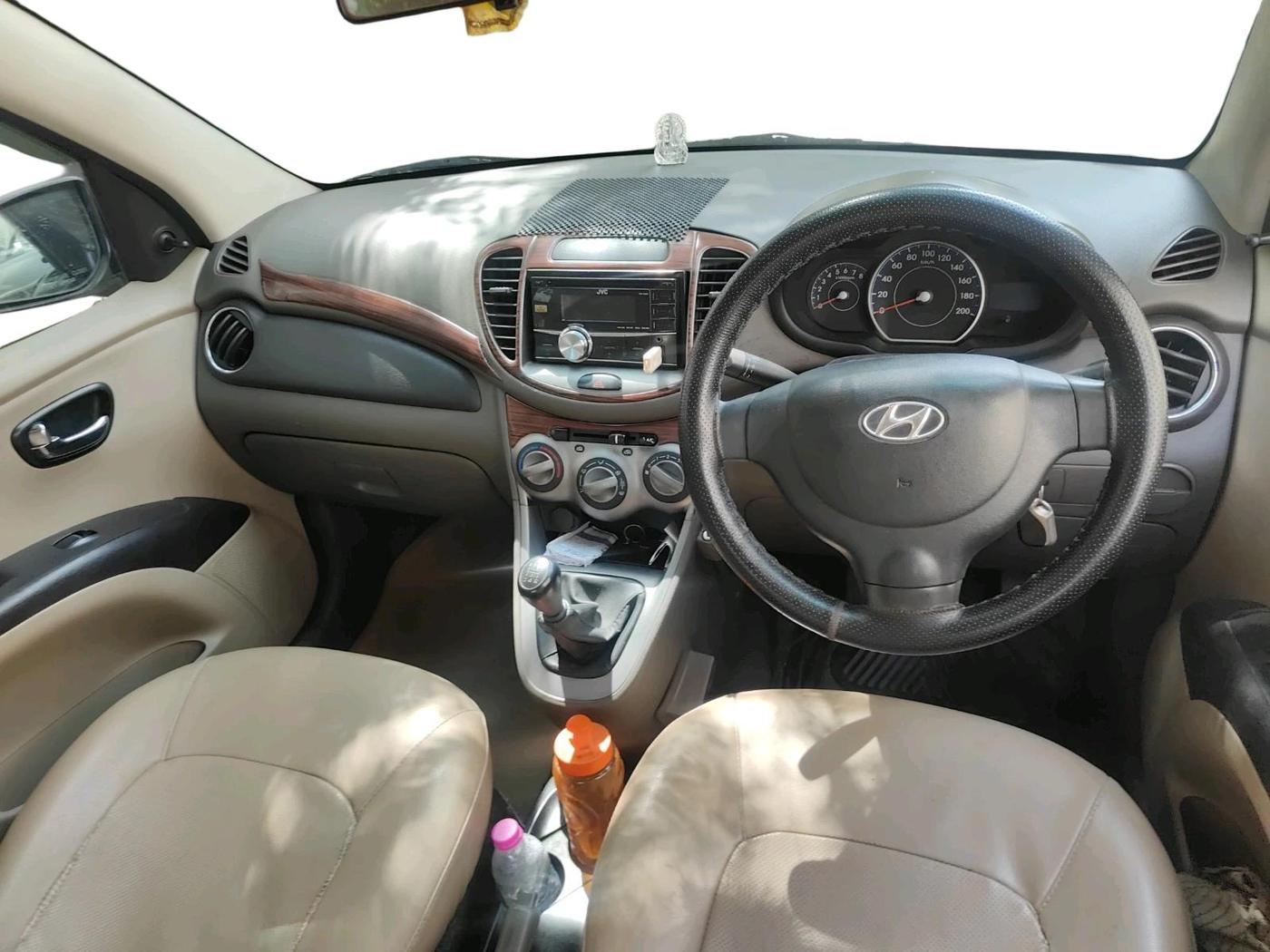 2012 Hyundai i10 MAGNA 1.1, Petrol, Manual, 1,29,648 km, interior