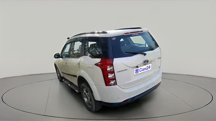 2014 Mahindra XUV500 W6, Diesel, Manual, 1,54,588 km, exterior