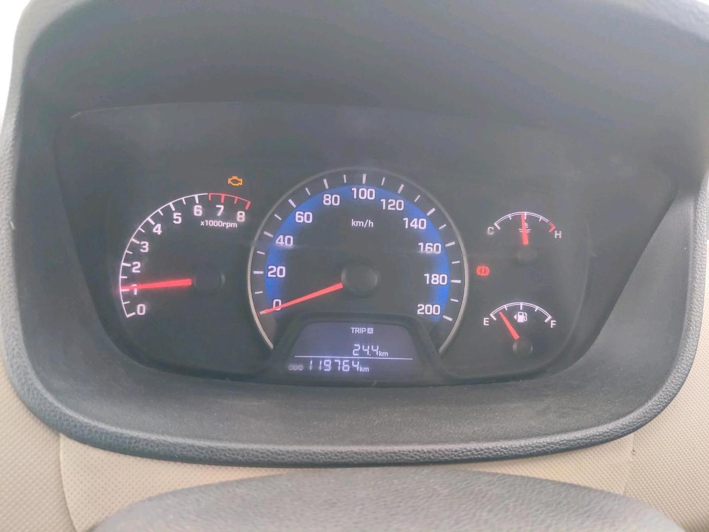 2016 Hyundai Xcent BASE 1.2, CNG, Manual, 1,19,764 km, interior