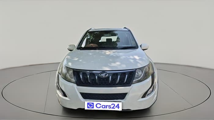 2016 Mahindra XUV500 W10, Diesel, Manual, 1,42,921 km, exterior