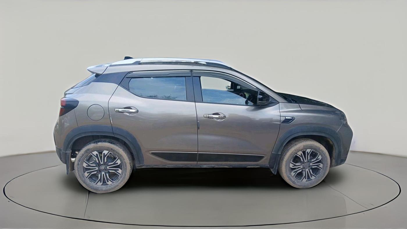 2021 Renault Kiger RXZ MT, Petrol, Manual, 1,18,701 km, exterior