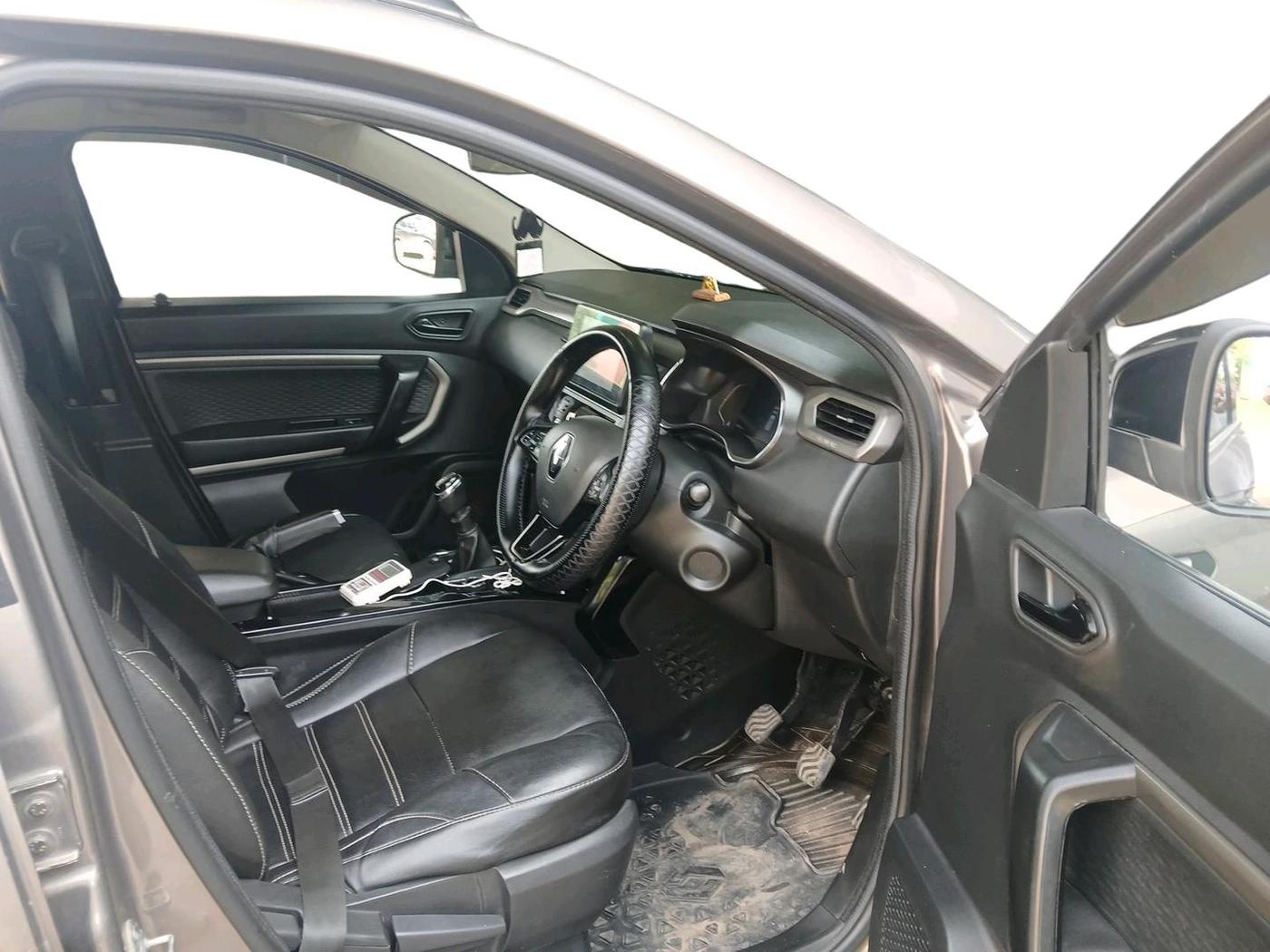 2021 Renault Kiger RXZ MT, Petrol, Manual, 1,18,701 km, interior