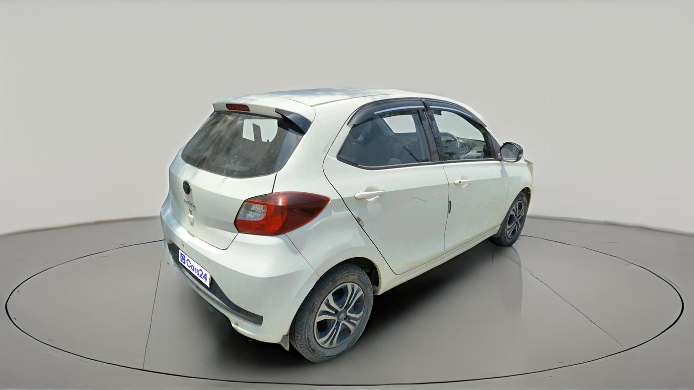 2024 Tata Tiago XTA PETROL, Petrol, Automatic, 15,515 km, exterior