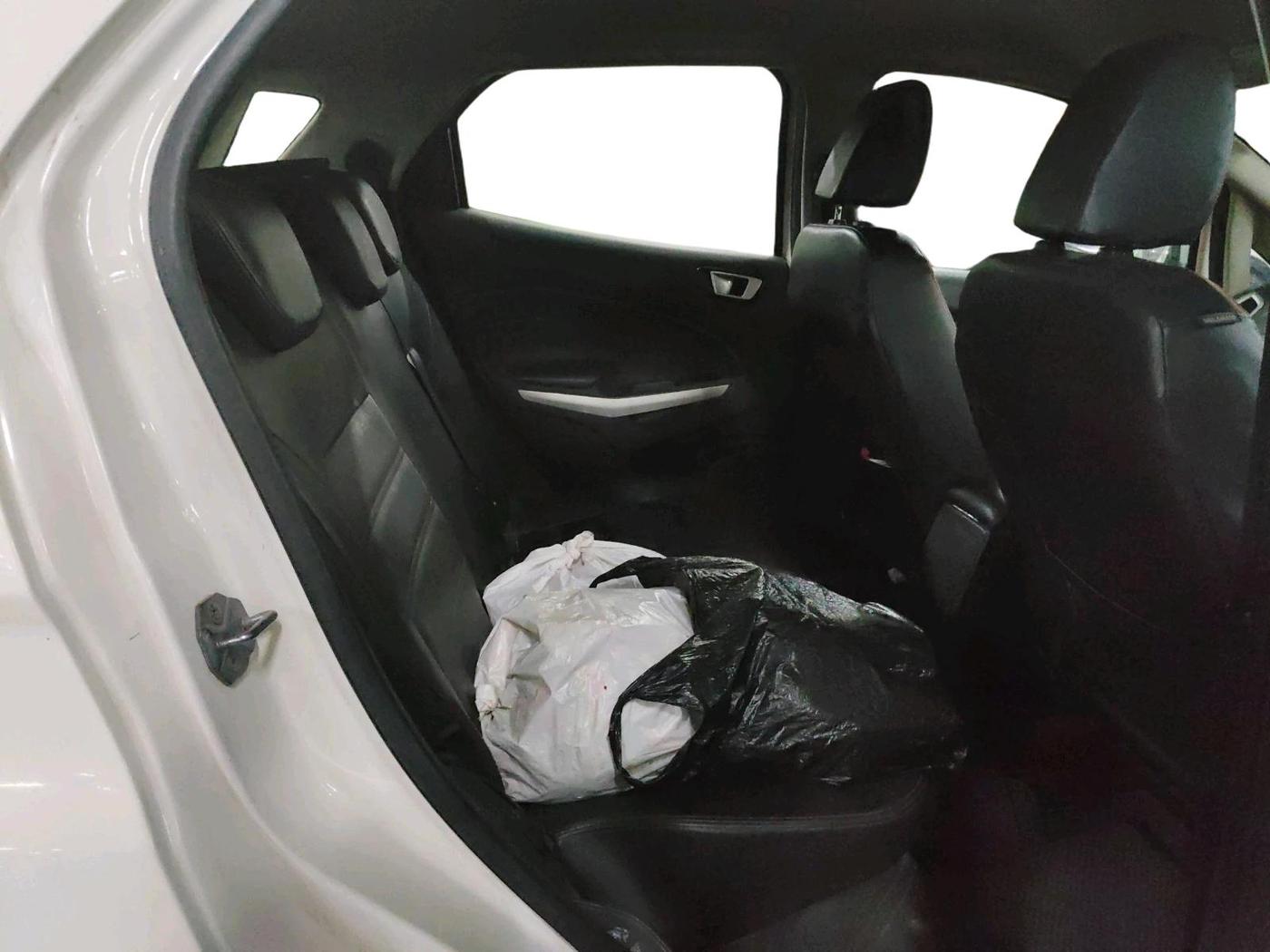 2017 Ford Ecosport TITANIUM 1.5L DIESEL, Diesel, Manual, 1,18,948 km, interior