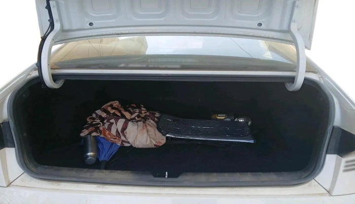 2024 Hyundai Verna SX 1.5 l MPI, Petrol, Manual, 24,977 km, exterior