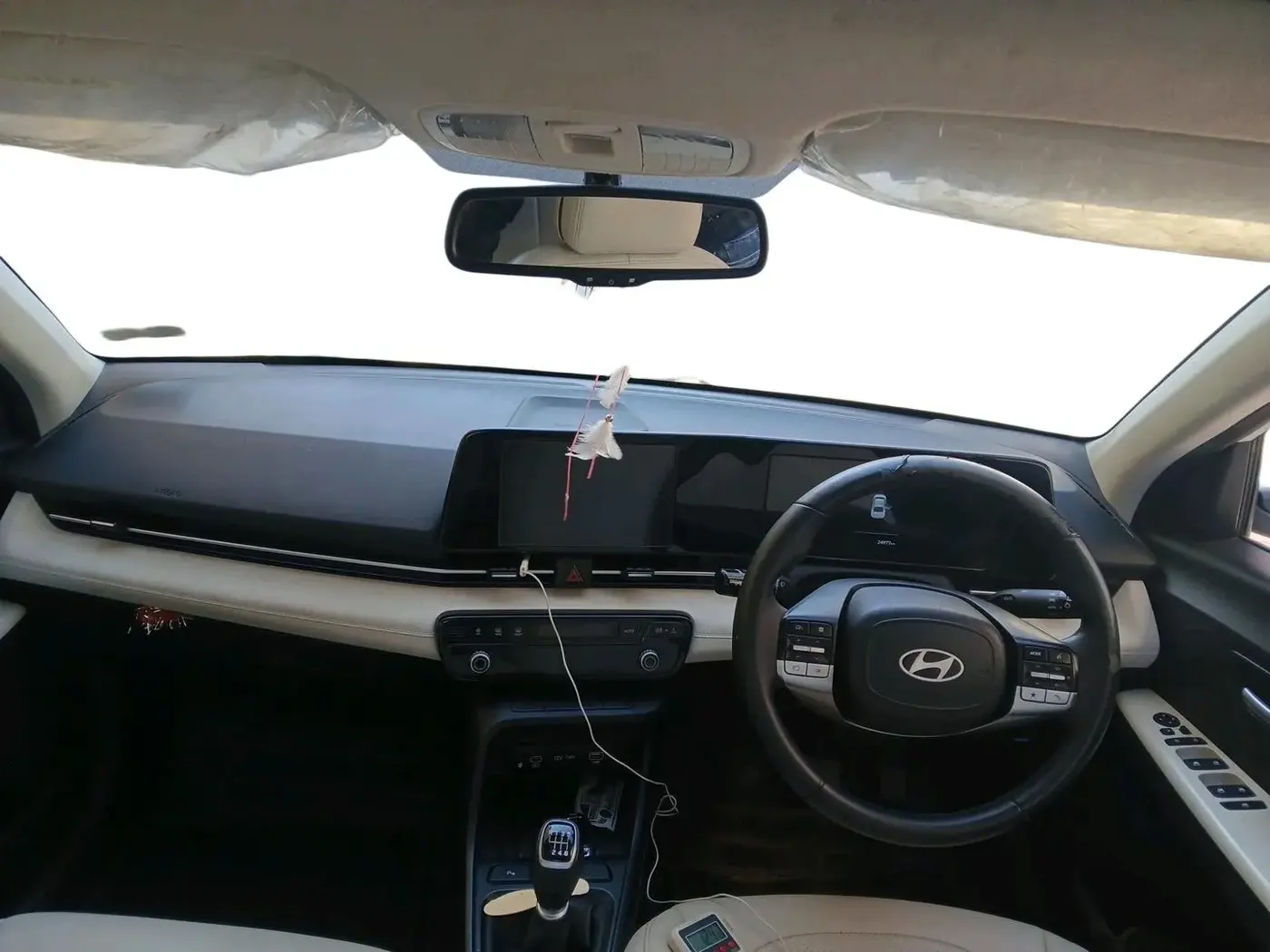 2024 Hyundai Verna SX 1.5 l MPI, Petrol, Manual, 1,00,000 km, interior