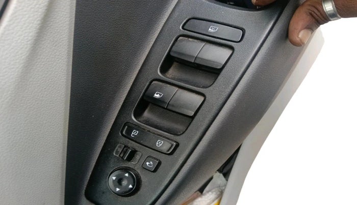 2023 Hyundai GRAND I10 NIOS SPORTZ 1.2 KAPPA VTVT, Petrol, Manual, 39,261 km, interior