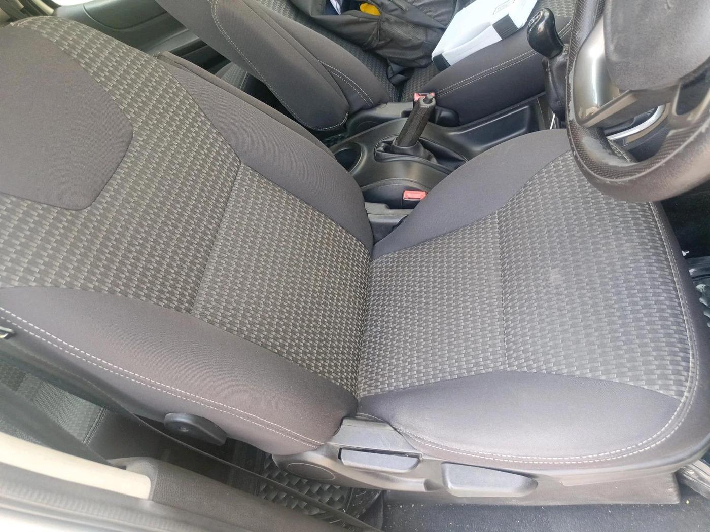 2017 Tata Safari Storme 2.2 EX 4X2, Diesel, Manual, 1,38,656 km, interior