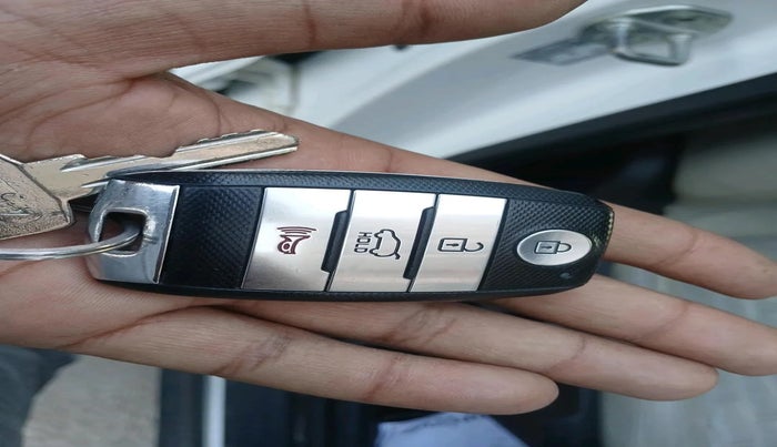 2020 KIA SELTOS HTX 1.5 PETROL, Petrol, Manual, 95,000 km, interior