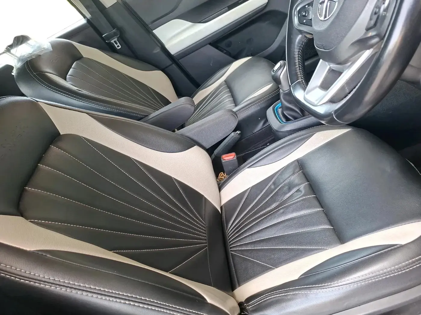 2023 Tata PUNCH CREATIVE  MT, Petrol, Manual, 38,343 km, interior