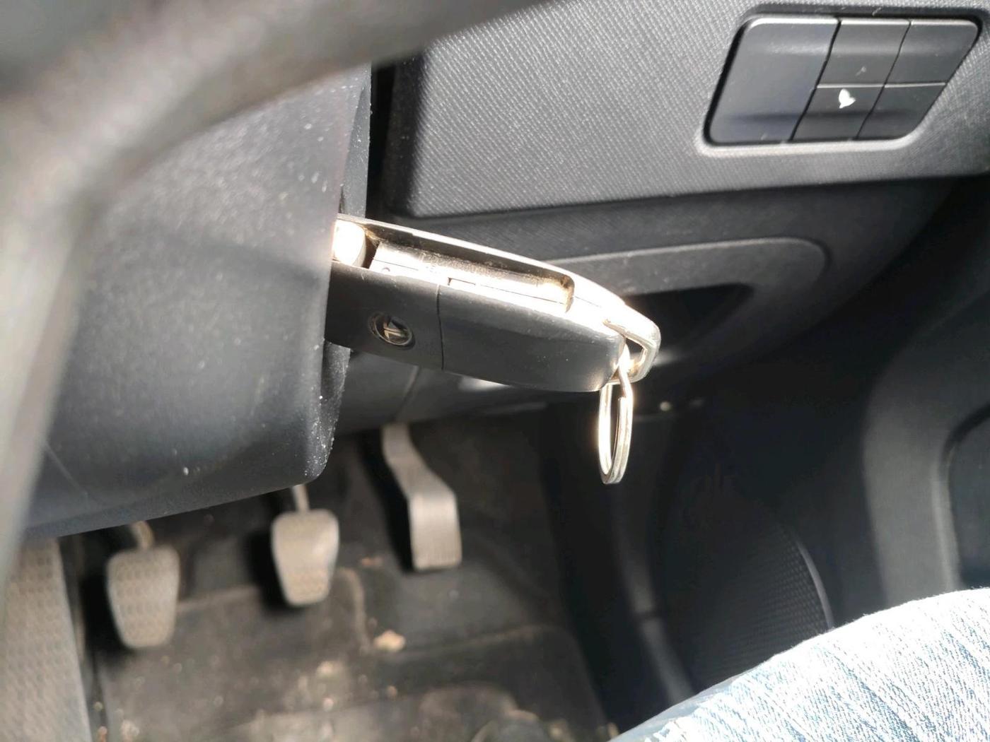 2022 Tata PUNCH ADVENTURE MT, Petrol, Manual, 27,245 km, interior