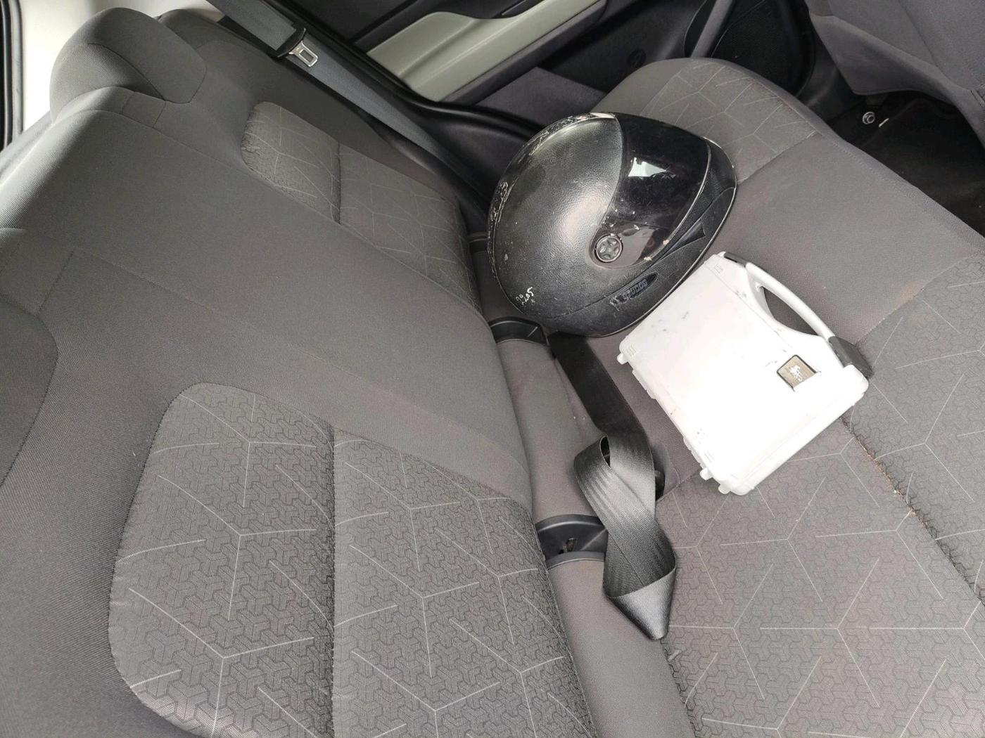 2022 Tata PUNCH ADVENTURE MT, Petrol, Manual, 27,245 km, interior