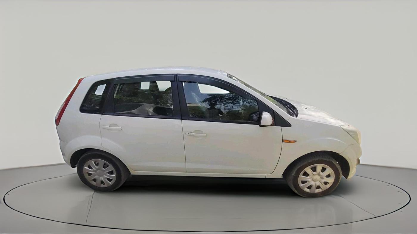 2013 Ford Figo LXI 1.2 PETROL, Petrol, Manual, 79,247 km, exterior