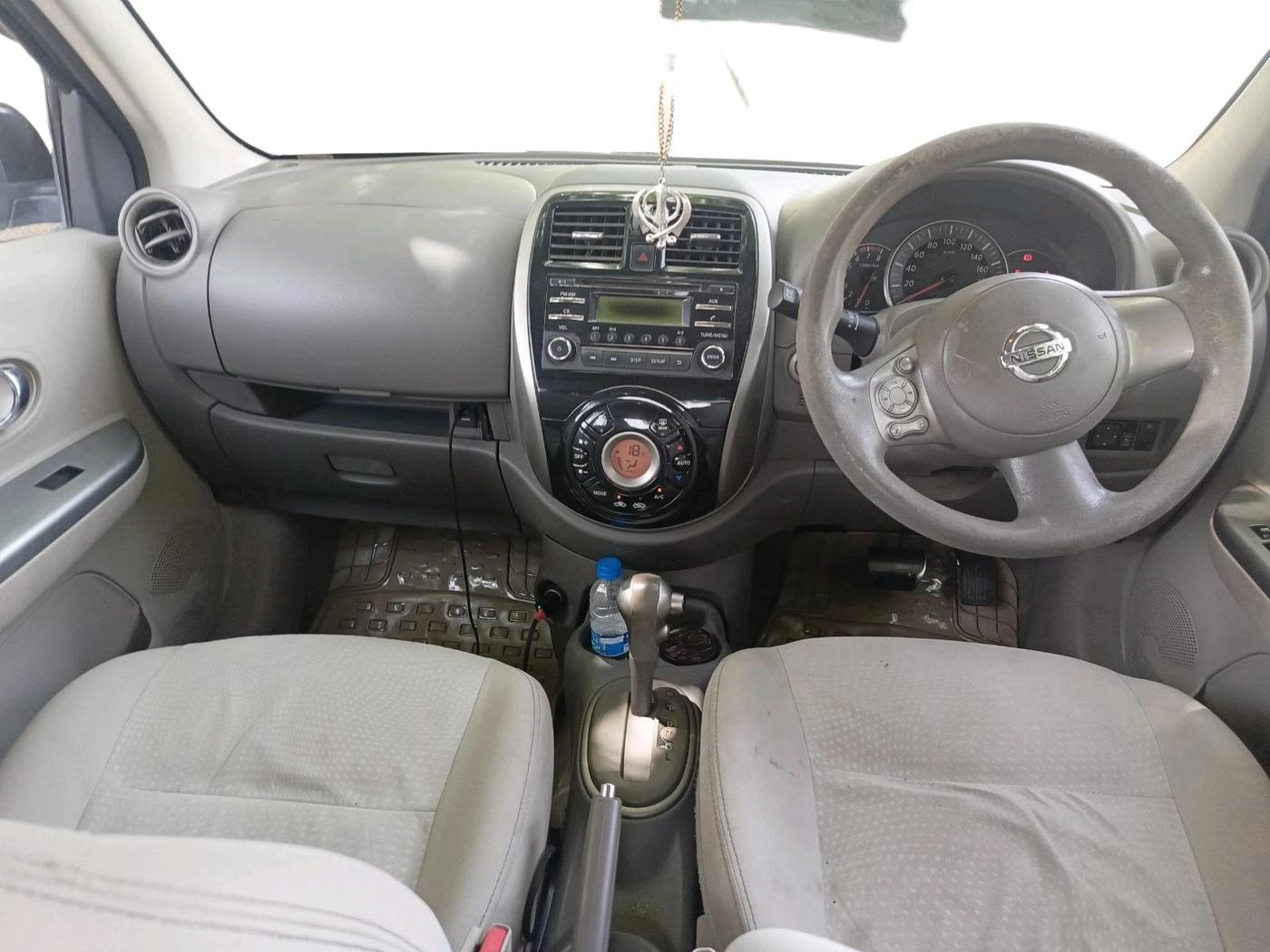 2015 Nissan Micra XV CVT, Petrol, Automatic, 78,620 km, interior