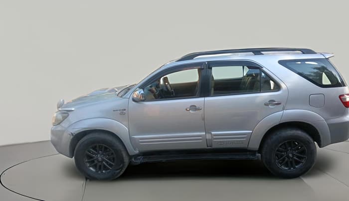 2011 Toyota Fortuner 3.0 4X4 MT, Diesel, Manual, 1,16,241 km, exterior