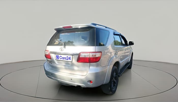 2011 Toyota Fortuner 3.0 4X4 MT, Diesel, Manual, 1,16,241 km, exterior