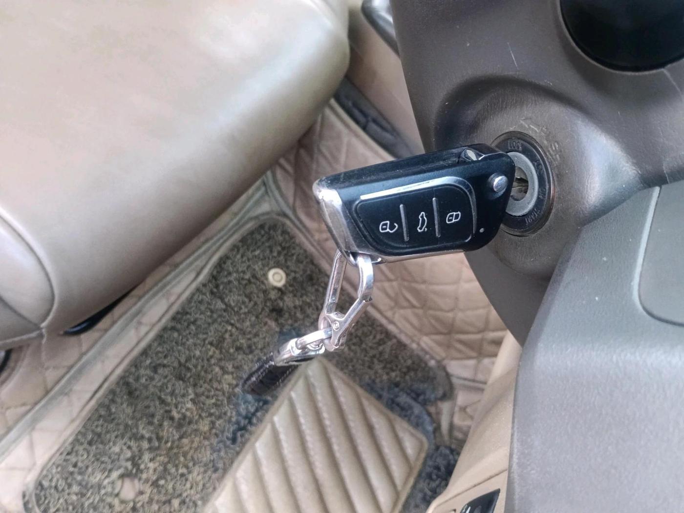 2011 Toyota Fortuner 3.0 4X4 MT, Diesel, Manual, 1,16,241 km, interior