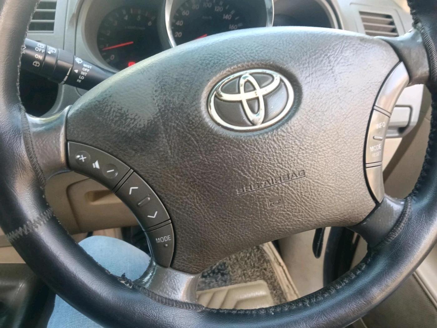 2011 Toyota Fortuner 3.0 4X4 MT, Diesel, Manual, 1,16,241 km, interior