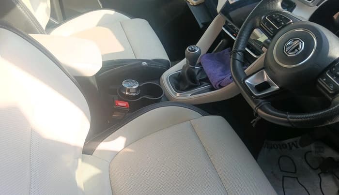 2022 MG ASTOR SHARP EX 1.5 MT, Petrol, Manual, 27,507 km, interior