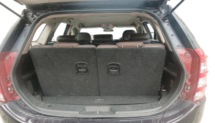 2014 Mahindra XUV500 W8, Diesel, Manual, 1,40,764 km, exterior