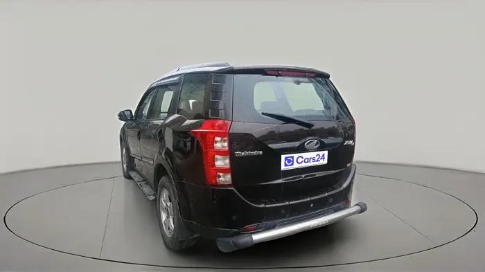2014 Mahindra XUV500 W8, Diesel, Manual, 1,40,764 km, exterior