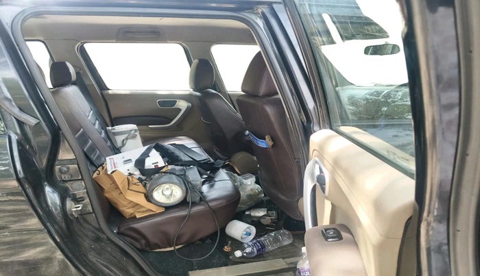 2016 Mahindra TUV300 T8 AMT, Diesel, Automatic, 1,10,050 km, interior