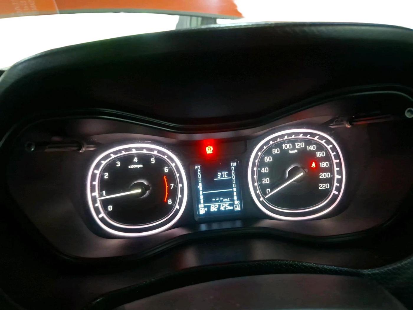 2020 Maruti Vitara Brezza ZXI PLUS DUAL TONE, Petrol, Manual, 82,125 km, interior