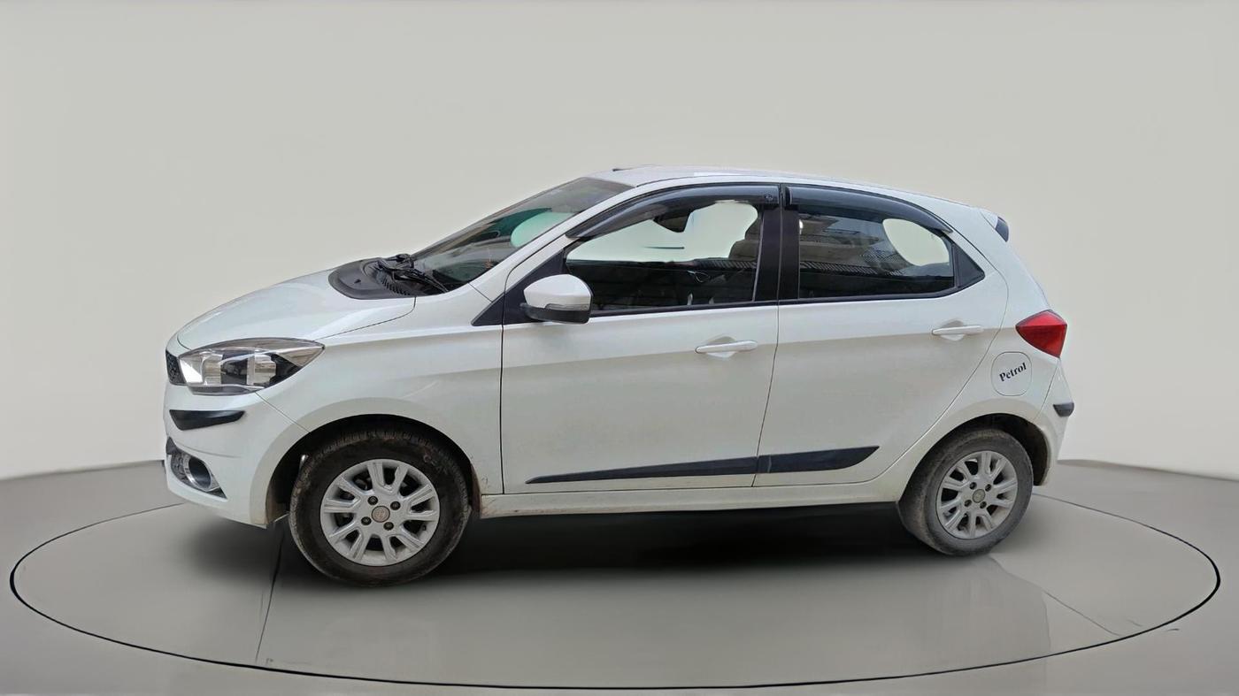 2018 Tata Tiago XZ PETROL, Petrol, Manual, 52,079 km, exterior