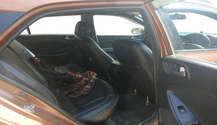 2016 Hyundai i20 Active 1.2 SX, Petrol, Manual, 2,23,002 km, interior