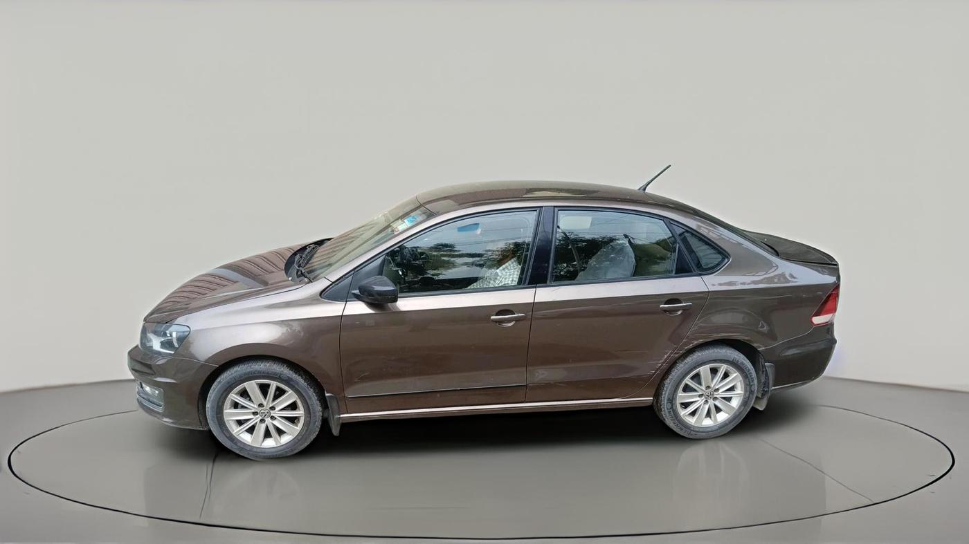 2016 Volkswagen Vento HIGHLINE PETROL AT, Petrol, Automatic, 88,349 km, exterior